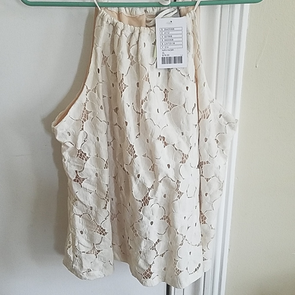 Super cute, ivory, lace summer top